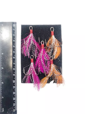 Тройной крючок с опушкой (стример) №1